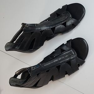 Cosmopolitan Black Women's Short Gladiator Sandals Size 8M